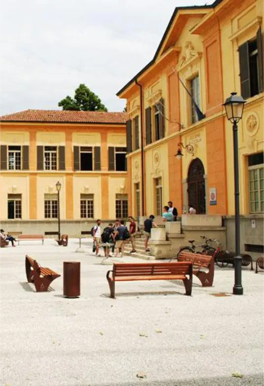 Universidad de Módena y Reggio Emilia Universidad de Módena y Reggio Emilia